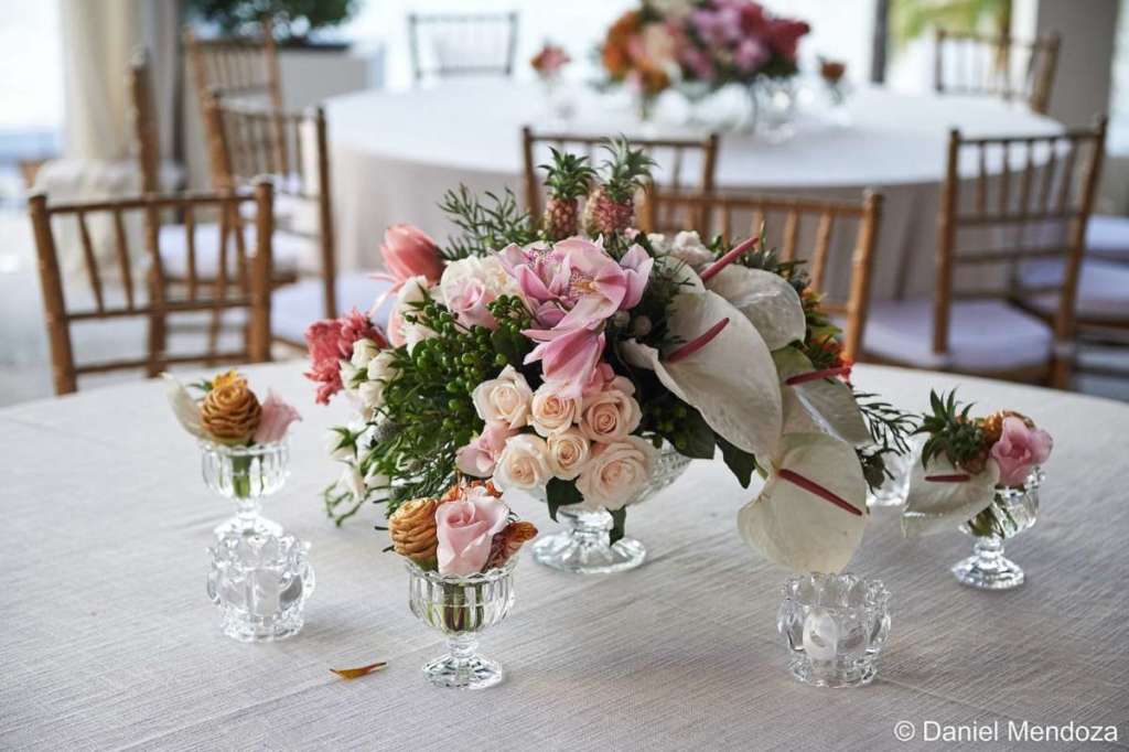 florals-destination-wedding-roatan